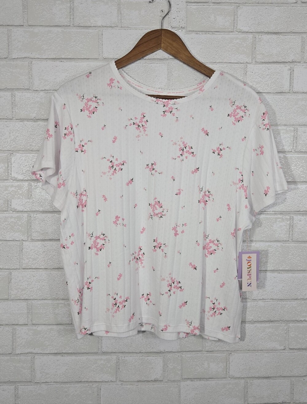 Joyspun NWT cute floral tee